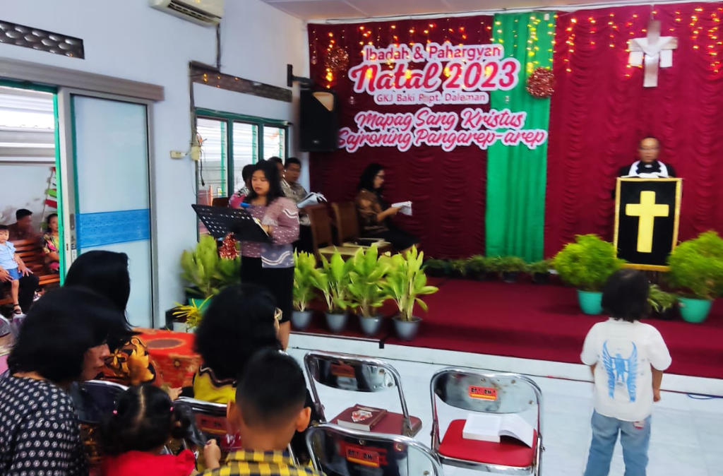 galeri, Ibadah dan Perayaan Natal 2023 di Gereja Pepanthan Daleman, gereja kristen jawa, gkj, gkj baki, gereja kristen jawa baki, baki, sukoharjo, gkj klasis sukoharjo, klasis sukoharjo, klasis, sinode gkj, sinode 
