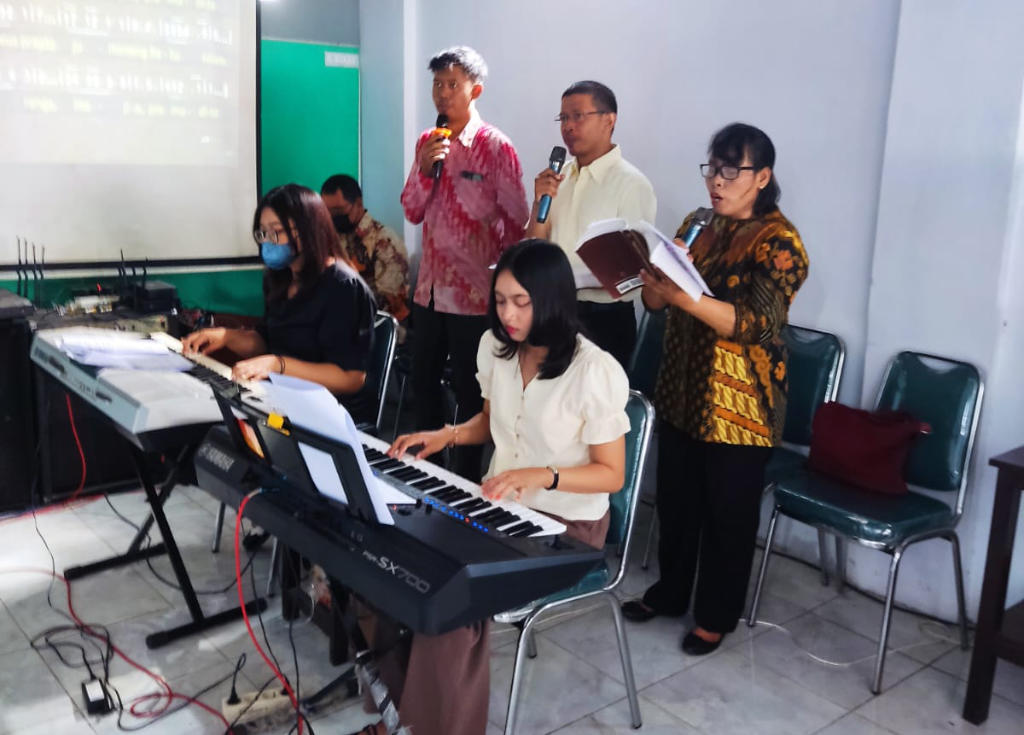 galeri, Ibadah dan Perayaan Natal 2023 di Gereja Pepanthan Daleman, gereja kristen jawa, gkj, gkj baki, gereja kristen jawa baki, baki, sukoharjo, gkj klasis sukoharjo, klasis sukoharjo, klasis, sinode gkj, sinode 