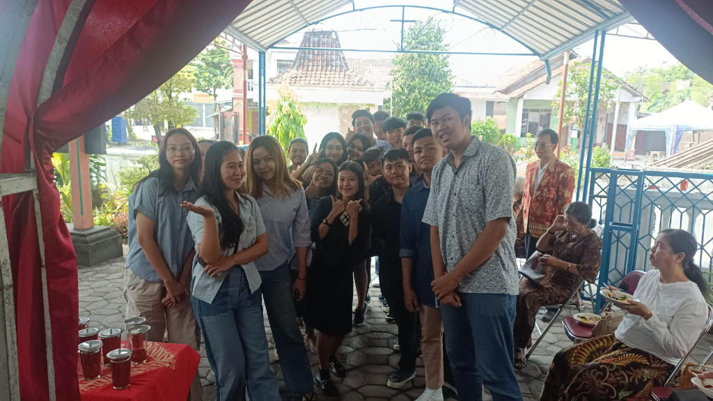 galeri, Ibadah dan Perayaan Natal 2023 di Gereja Pepanthan Daleman, gereja kristen jawa, gkj, gkj baki, gereja kristen jawa baki, baki, sukoharjo, gkj klasis sukoharjo, klasis sukoharjo, klasis, sinode gkj, sinode 