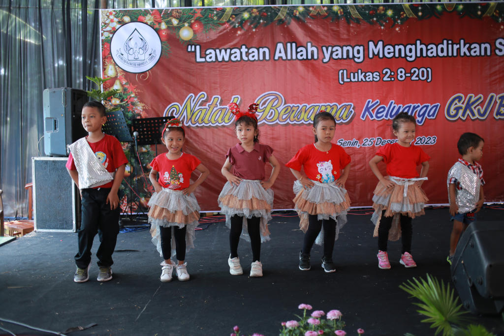 galeri, Ibadah dan Perayaan Natal 2023 di Gereja Induk, gereja kristen jawa, gkj, gkj baki, gereja kristen jawa baki, baki, sukoharjo, gkj klasis sukoharjo, klasis sukoharjo, klasis, sinode gkj, sinode 