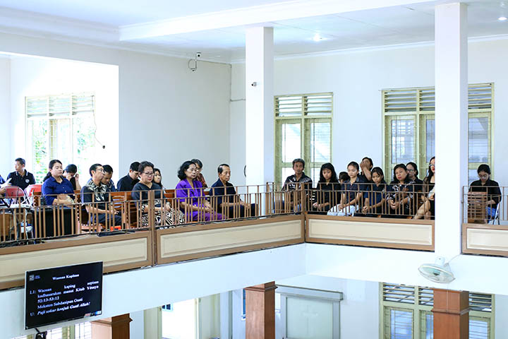 galeri, Ibadah Jumat Agung di Gereja Induk, gereja kristen jawa, gkj, gkj baki, gereja kristen jawa baki, baki, sukoharjo, gkj klasis sukoharjo, klasis sukoharjo, klasis, sinode gkj, sinode 
