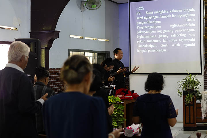 galeri, Ibadah Jumat Agung di Gereja Kingkang, gereja kristen jawa, gkj, gkj baki, gereja kristen jawa baki, baki, sukoharjo, gkj klasis sukoharjo, klasis sukoharjo, klasis, sinode gkj, sinode 