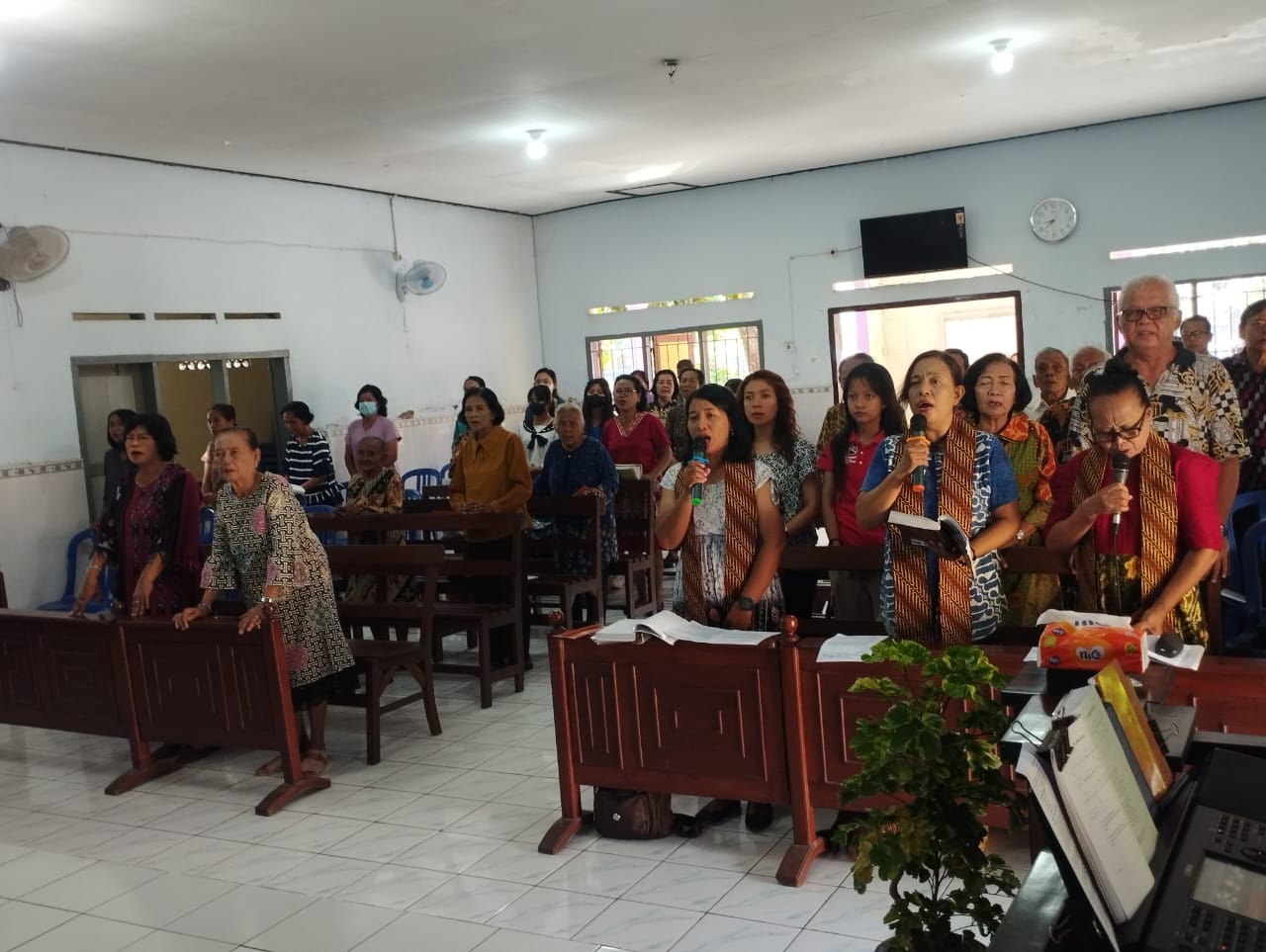 galeri, Ibadah Paskah ke-3 di Gereja Kingkang tahun 2024, gereja kristen jawa, gkj, gkj baki, gereja kristen jawa baki, baki, sukoharjo, gkj klasis sukoharjo, klasis sukoharjo, klasis, sinode gkj, sinode 