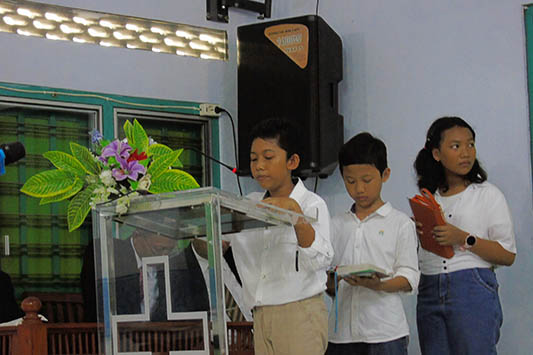 galeri, Ibadah Paskah Sore di Gereja Daleman, gereja kristen jawa, gkj, gkj baki, gereja kristen jawa baki, baki, sukoharjo, gkj klasis sukoharjo, klasis sukoharjo, klasis, sinode gkj, sinode 