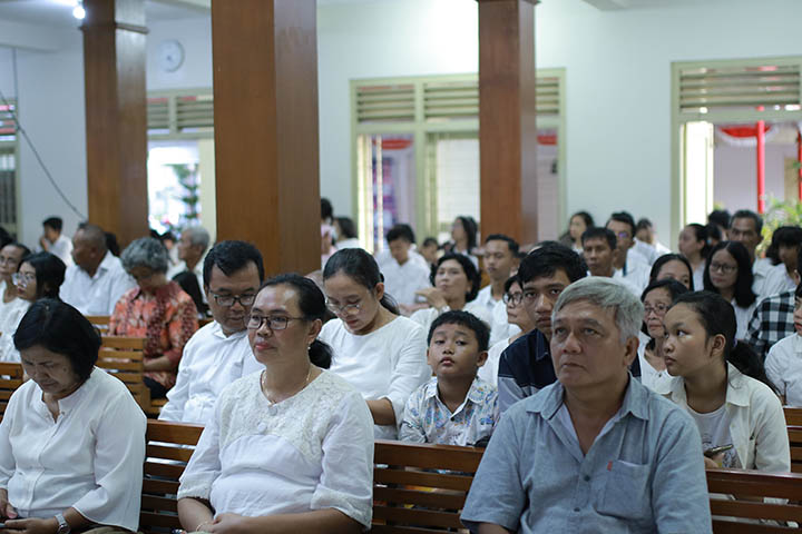galeri, Ibadah Paskah Sore di Gereja Induk, gereja kristen jawa, gkj, gkj baki, gereja kristen jawa baki, baki, sukoharjo, gkj klasis sukoharjo, klasis sukoharjo, klasis, sinode gkj, sinode 