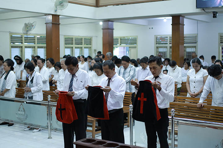 galeri, Ibadah Paskah Sore di Gereja Induk, gereja kristen jawa, gkj, gkj baki, gereja kristen jawa baki, baki, sukoharjo, gkj klasis sukoharjo, klasis sukoharjo, klasis, sinode gkj, sinode 