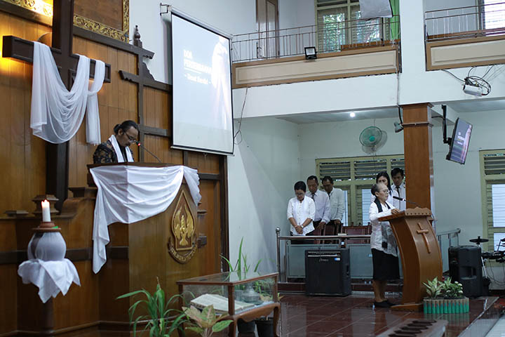galeri, Ibadah Paskah Sore di Gereja Induk, gereja kristen jawa, gkj, gkj baki, gereja kristen jawa baki, baki, sukoharjo, gkj klasis sukoharjo, klasis sukoharjo, klasis, sinode gkj, sinode 
