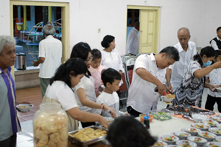 galeri, Ibadah Paskah Sore di Gereja Induk, gereja kristen jawa, gkj, gkj baki, gereja kristen jawa baki, baki, sukoharjo, gkj klasis sukoharjo, klasis sukoharjo, klasis, sinode gkj, sinode 