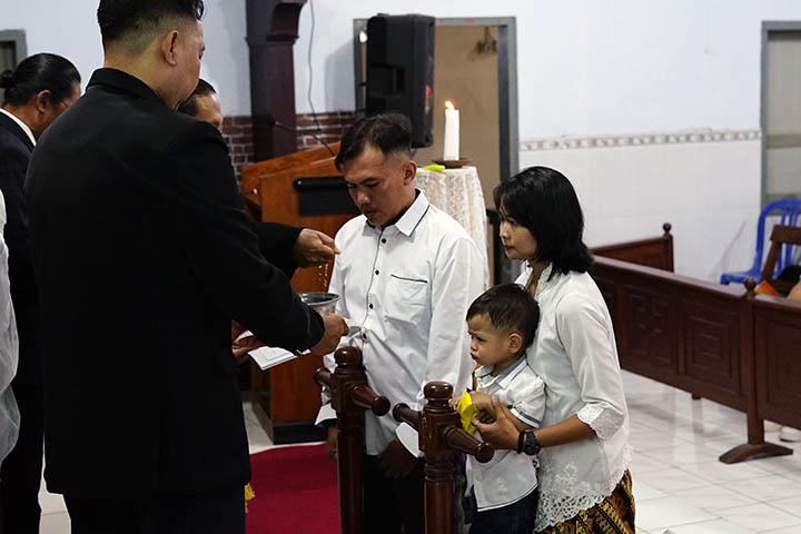 galeri, Ibadah Paskah Sore di Gereja Kingkang, gereja kristen jawa, gkj, gkj baki, gereja kristen jawa baki, baki, sukoharjo, gkj klasis sukoharjo, klasis sukoharjo, klasis, sinode gkj, sinode 