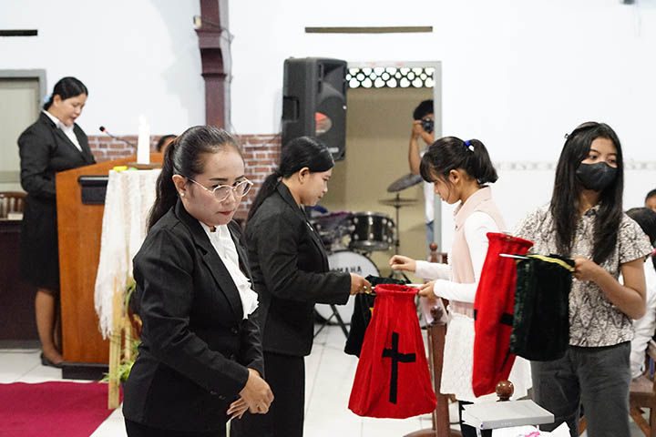 galeri, Ibadah Paskah Sore di Gereja Kingkang, gereja kristen jawa, gkj, gkj baki, gereja kristen jawa baki, baki, sukoharjo, gkj klasis sukoharjo, klasis sukoharjo, klasis, sinode gkj, sinode 