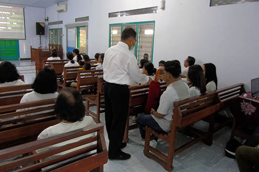 galeri, Ibadah Paskah Pagi di Gereja Daleman, gereja kristen jawa, gkj, gkj baki, gereja kristen jawa baki, baki, sukoharjo, gkj klasis sukoharjo, klasis sukoharjo, klasis, sinode gkj, sinode 