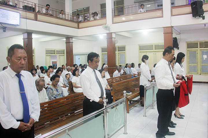 galeri, Ibadah Paskah Pagi di Gereja Induk, gereja kristen jawa, gkj, gkj baki, gereja kristen jawa baki, baki, sukoharjo, gkj klasis sukoharjo, klasis sukoharjo, klasis, sinode gkj, sinode 