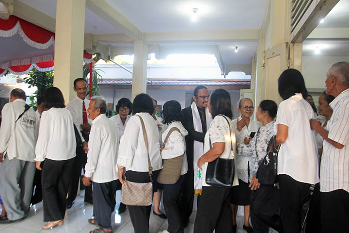 galeri, Ibadah Paskah Pagi di Gereja Induk, gereja kristen jawa, gkj, gkj baki, gereja kristen jawa baki, baki, sukoharjo, gkj klasis sukoharjo, klasis sukoharjo, klasis, sinode gkj, sinode 