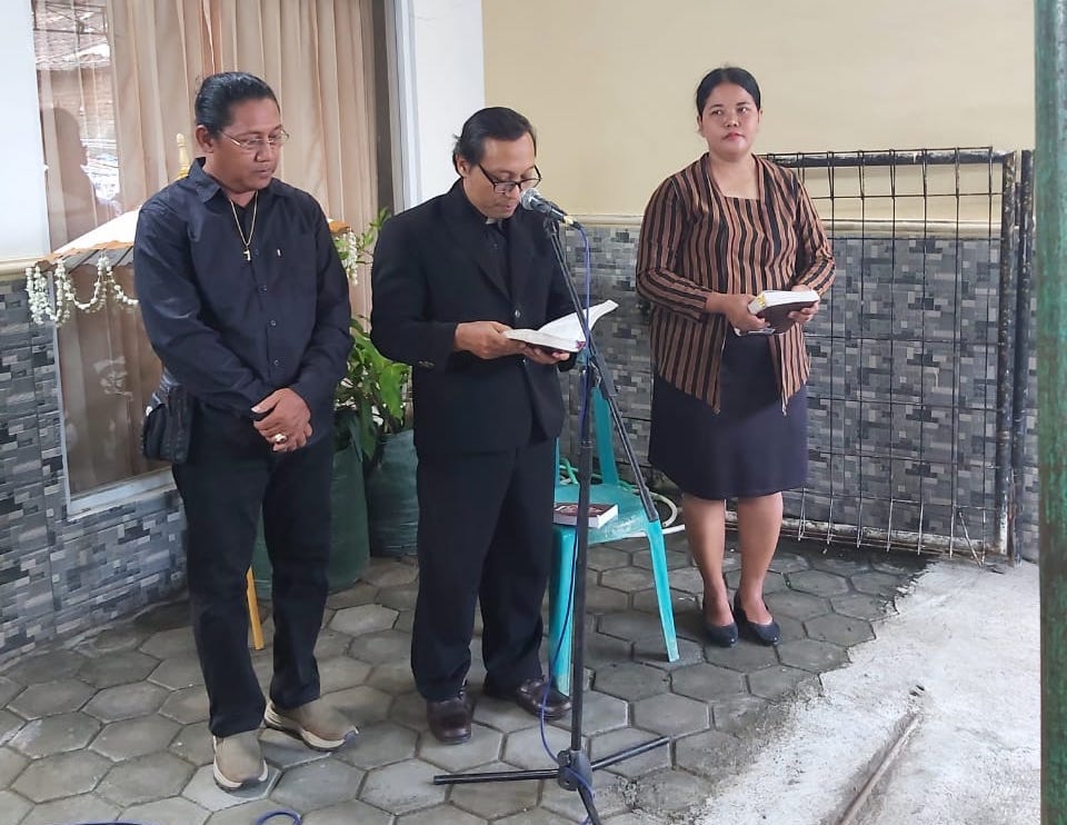 galeri, Ibadah Pemakaman Almh. Ibu Warsi, gereja kristen jawa, gkj, gkj baki, gereja kristen jawa baki, baki, sukoharjo, gkj klasis sukoharjo, klasis sukoharjo, klasis, sinode gkj, sinode 