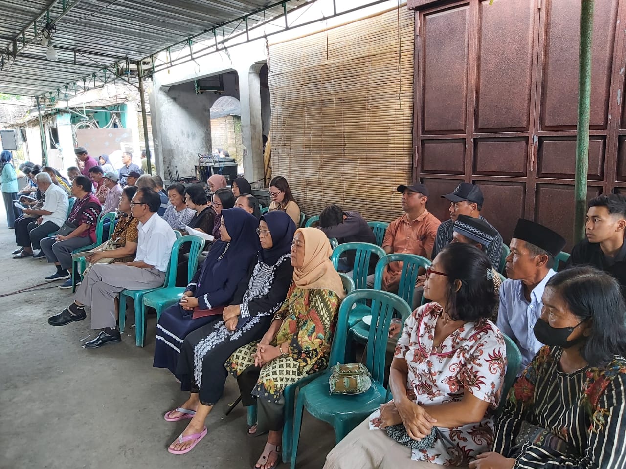 galeri, Ibadah Pemakaman Almh. Ibu Warsi, gereja kristen jawa, gkj, gkj baki, gereja kristen jawa baki, baki, sukoharjo, gkj klasis sukoharjo, klasis sukoharjo, klasis, sinode gkj, sinode 