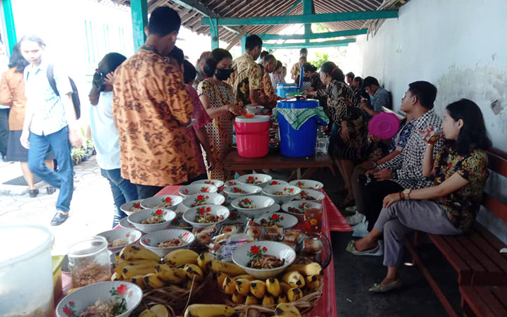 galeri, Riyaya Unduh-Unduh Tahun 2023 di Gereja Pepanthan Daleman, gereja kristen jawa, gkj, gkj baki, gereja kristen jawa baki, baki, sukoharjo, gkj klasis sukoharjo, klasis sukoharjo, klasis, sinode gkj, sinode 
