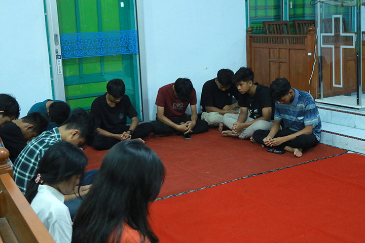 Peneguhan Komisi Ibadah GKJ Baki 2024, gereja kristen jawa, gkj, gkj baki, gereja kristen jawa baki, baki, sukoharjo, gkj klasis sukoharjo, klasis sukoharjo, klasis, sinode gkj, sinode 