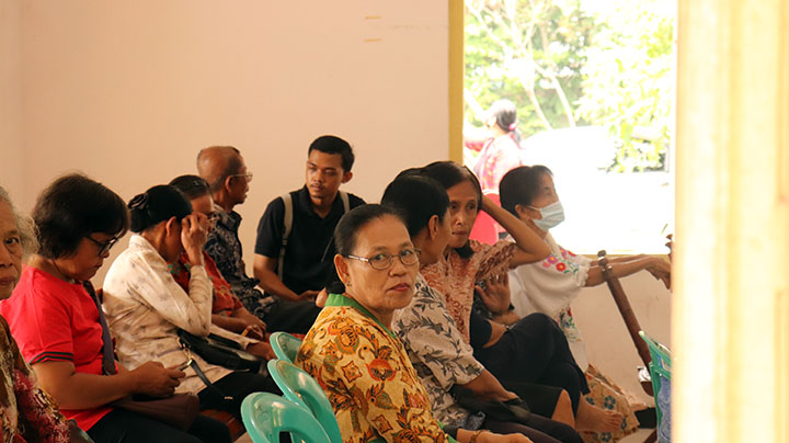 gallery kegiatan, Pelayanan Tim Kesehatan GKJ Baki dengan RS Panti Waluyo YAKKUM Surakarta, Komisi Diakonia, gereja kristen jawa, gkj, gkj baki, gereja kristen jawa baki, baki, sukoharjo, gkj klasis sukoharjo, klasis sukoharjo, klasis, sinode gkj, sinode 