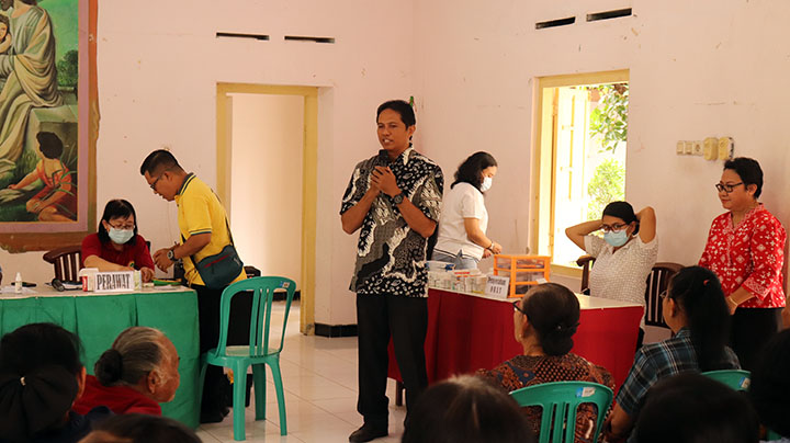 gallery kegiatan, Pelayanan Tim Kesehatan GKJ Baki dengan RS Panti Waluyo YAKKUM Surakarta, Komisi Diakonia, gereja kristen jawa, gkj, gkj baki, gereja kristen jawa baki, baki, sukoharjo, gkj klasis sukoharjo, klasis sukoharjo, klasis, sinode gkj, sinode 