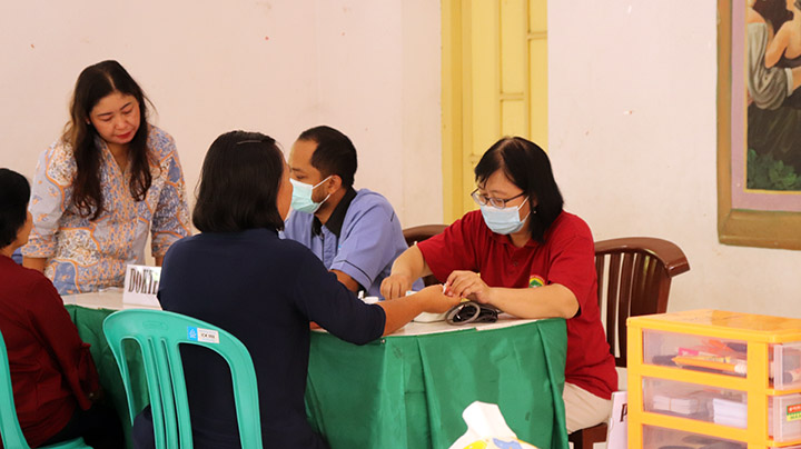 gallery kegiatan, Pelayanan Tim Kesehatan GKJ Baki dengan RS Panti Waluyo YAKKUM Surakarta, Komisi Diakonia, gereja kristen jawa, gkj, gkj baki, gereja kristen jawa baki, baki, sukoharjo, gkj klasis sukoharjo, klasis sukoharjo, klasis, sinode gkj, sinode 