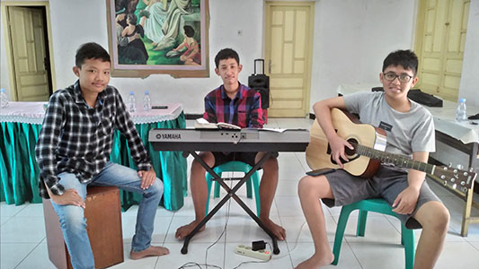 gallery kegiatan, Ansembel Komparem, Komisi Pemuda & Remaja, gereja kristen jawa, gkj, gkj baki, gereja kristen jawa baki, baki, sukoharjo, gkj klasis sukoharjo, klasis sukoharjo, klasis, sinode gkj, sinode 