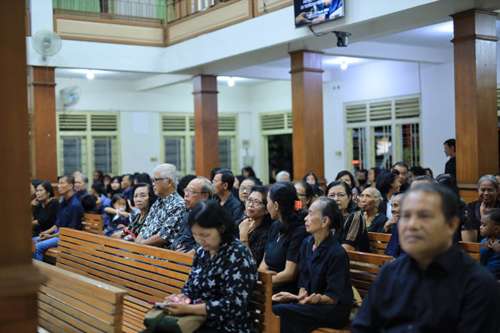 gallery kegiatan, Ibadah Kamis Suci Tahun 2024, Komisi Ibadah, gereja kristen jawa, gkj, gkj baki, gereja kristen jawa baki, baki, sukoharjo, gkj klasis sukoharjo, klasis sukoharjo, klasis, sinode gkj, sinode 