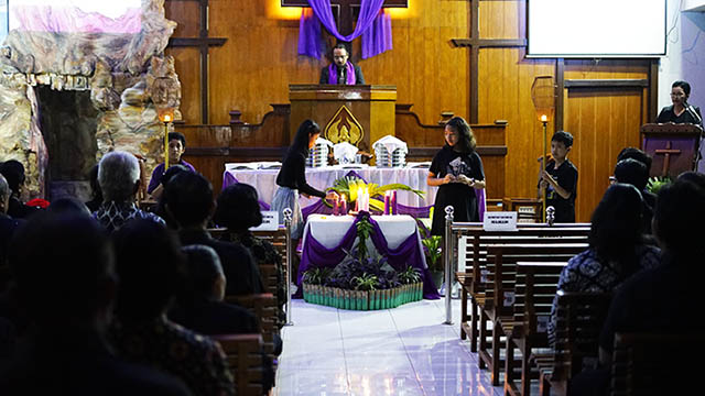 gallery kegiatan, Ibadah Kamis Suci Tahun 2024, Komisi Ibadah, gereja kristen jawa, gkj, gkj baki, gereja kristen jawa baki, baki, sukoharjo, gkj klasis sukoharjo, klasis sukoharjo, klasis, sinode gkj, sinode 